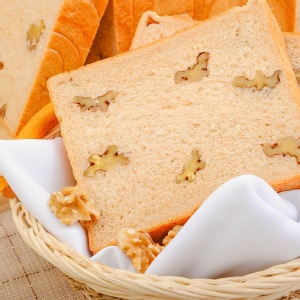 湯種全粒麥核桃吐司★天然大顆核桃