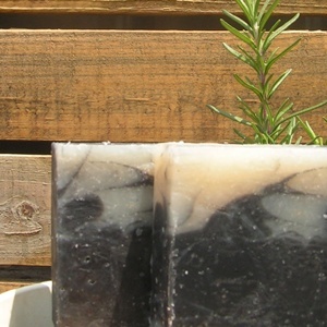 【凱莉潔手工皂】茶樹洗髮皂—洗髮+潤髮二合一