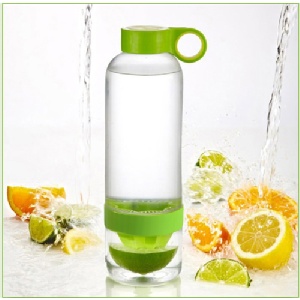 夏日健康活力榨汁瓶(不挑色隨機出) 特價：$299