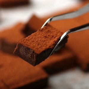 闇黑生巧克力 特價：$150