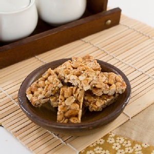 [滿額禮] 單筆訂單金額滿2000元，送花生糖/芝麻糖一份(口味任選)