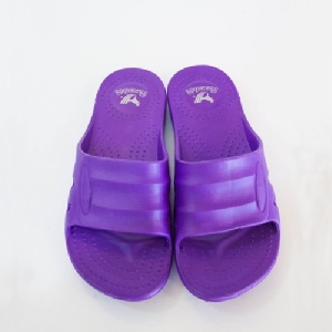 【2014轟動新款!台灣製】EVA室內室外浴室沙灘萬用拖鞋-紫