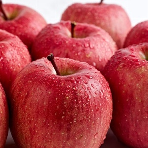 日本青森蜜蘋果 特價：$50