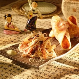 韓國釜山鮮烤魷魚絲(60g±10%) 特價：$85