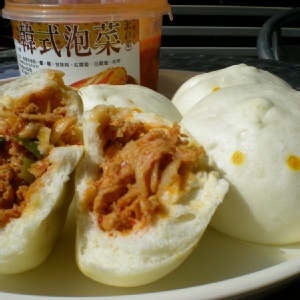 泡菜肉包(葷)微辣 特價：$22