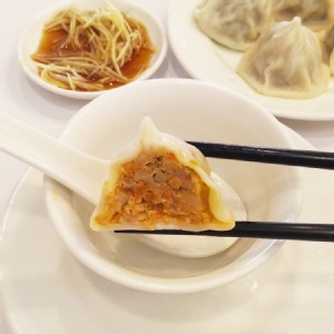 蟹黃湯包 特價：$500