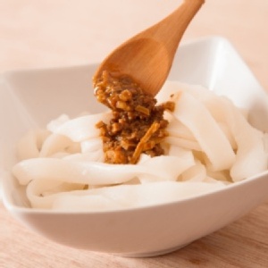 栗園米食客家風味粄條(中華炸醬)