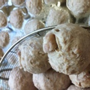 【主播楊中化爆漿大貢丸】 祖傳芋頭貢丸 特價：$189