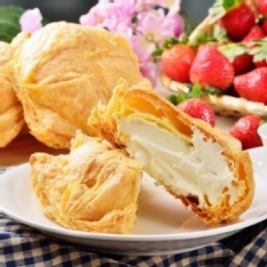 [主購禮] 滿6份送牛奶千層冰心泡芙1入