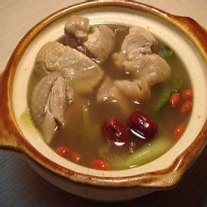 紅棗枸杞養生雞湯 特價：$109