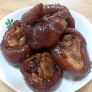 滷豬腳(黑毛豬)