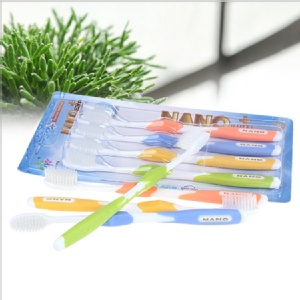韓國奈米超細軟毛牙刷 特價：$28