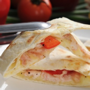 燻雞起士薄餅 特價：$58