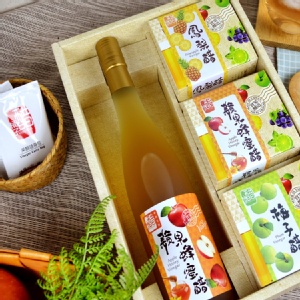 【醋桶子】幸福果醋禮盒(蘋果蜂蜜醋600mlx+隨身包鳳梨醋x1+蘋果蜂蜜醋x1+梅子醋x1)