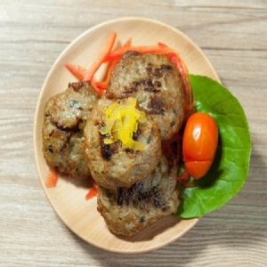 前鎮漁港傳奇九層塔燒