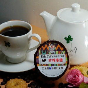 Bric 濃縮玫瑰風味拿鐵