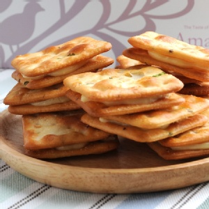軟式牛軋夾心蔥味蘇打餅 特價：$164