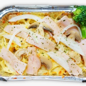 鮮菇燻雞焗烤義大利麵