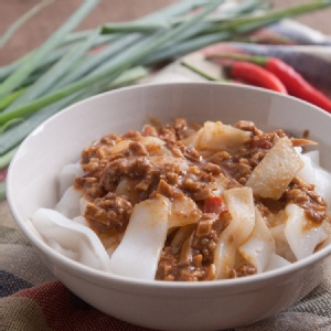 【新品】栗園米食客家風味粄條(辣味炸醬)