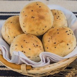 【17號穀倉】湯種餐包-鮮奶亞麻