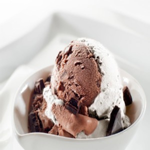 【艾波索】法式雙餡生淇淋 牛奶+巧克力