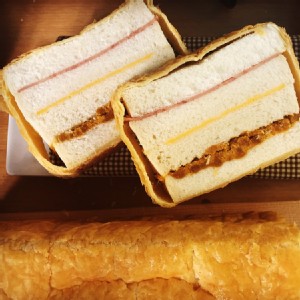 【法藍四季】招牌起酥肉鬆三明治