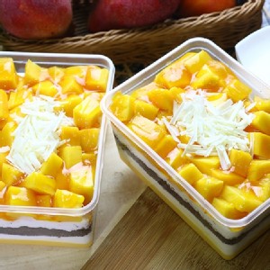 【美食村食品】芒果濃奶蛋糕盒 特價：$220