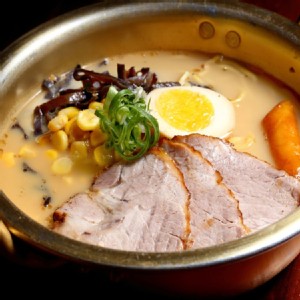 赤鳥味噌叉燒拉麵