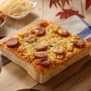 【榮冠】德式香腸披薩 特價：$49
