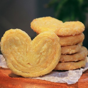 【秉醇烘焙坊】千層蝴蝶酥餅