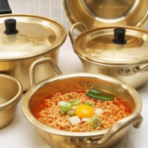 [主購禮] 單筆訂單份數滿30份，送【歐霸部隊鍋】泡菜燒肉部隊鍋乙份+ 韓國鍋子一個