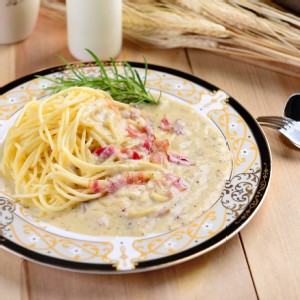 [滿額禮] 單筆訂單金額滿2500元，送方便麵口味隨機2包