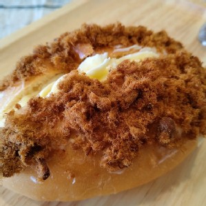 【海岸山麥】北海道煉乳肉鬆麵包