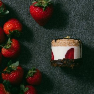 【樂樂甜點】草莓脆皮提拉米蘇