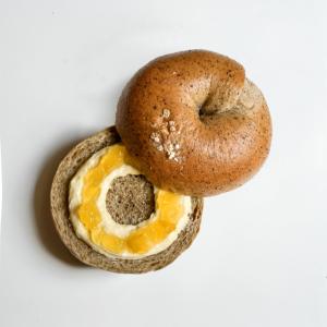 【甜蜜點】富士蘋果蜜茶乳酪貝果(奶素)