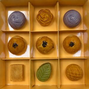 新品【黛西蛋塔】綜合(蛋黃酥*3芋頭酥*2 鳳梨酥*1 柚金萱酥*1 波羅蘇*1 綠茶酥*1)