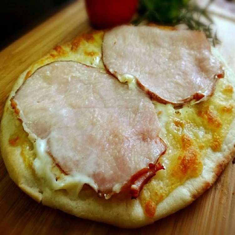 【Siena(西恩納)香草工坊】巴黎火腿起司Pizza