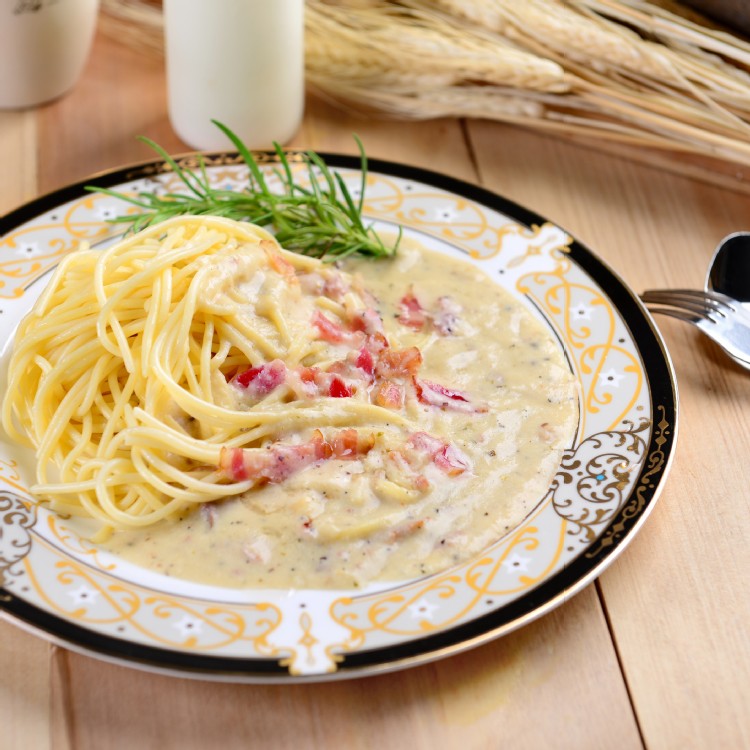 [滿額禮] 單筆訂單金額滿2500元，送方便麵口味隨機2包