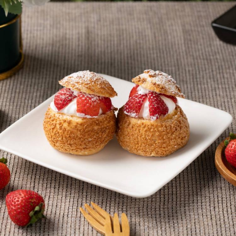 【蘇珊烘焙】新鮮草莓菠蘿泡芙