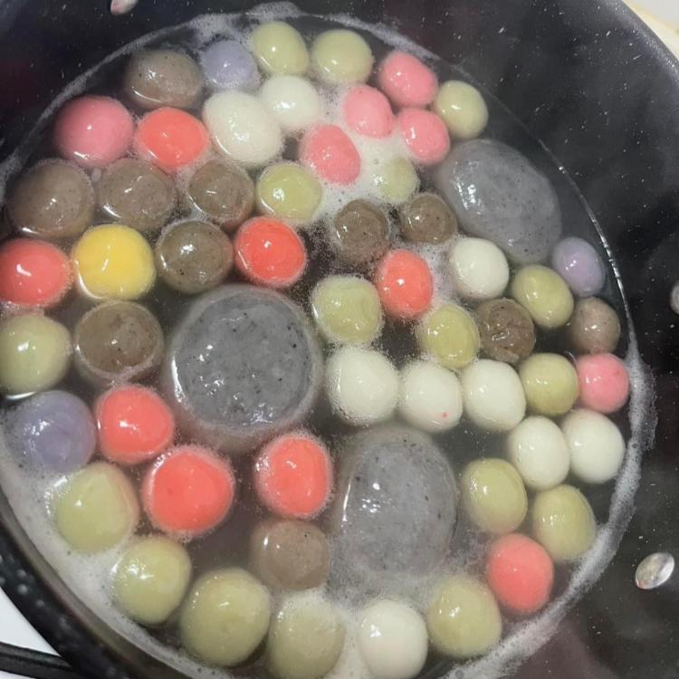 [滿額禮] 單筆訂單份數滿20份，送手工彩虹小湯圓1包