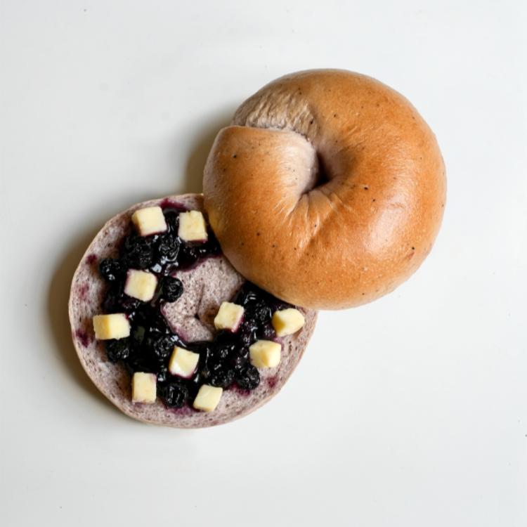 【甜蜜點】清爽藍莓優格貝果(奶素)