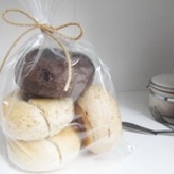 Mini綜合貝果 ♥一袋四入(迷你版,重約70g±5g)~原味 全麥 核桃裸麥 黑巧克力~♥適合午後茶點,小孩點心~ 特價：$90