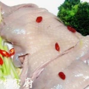 ★份量十足～無骨醉雞腿！！★重量高達十兩～沒吃到就可惜了啊！！！