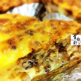 金龍彩派對開始!核桃乳酪派給你濃郁乳酪+甜甜葡萄乾的雙重口感。 濃濃的乳酪加蜜核桃，香濃可口!