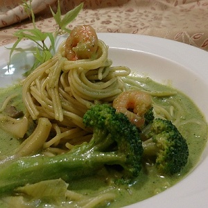 青醬海鮮義大利麵