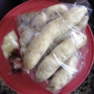 老闆娘的糯米腸（約四~五條） (手工灌製糯米腸）整條糯米腸,適合馬上吃和自行料理[老闆常給到約6大條] 特價：$200