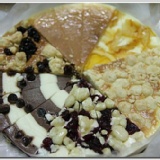 6吋綜合(六種口味乳酪蛋糕) 口味固定:原味.超濃味德式.蔓越莓.香橙.香草子.巧克力 特價:$500 6吋綜合(六種口味乳酪蛋糕) 口味固定:原味.超濃味德式.蔓越莓.香橙.香草子.巧克力 特價:$500