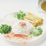 蘋果日報大力推只要115元就可以享用原價220元道地雲南過橋米線 特價：$115