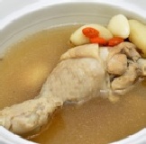 御主廚的創意私房料理 御主廚養生白玉雞湯-蒜頭雞