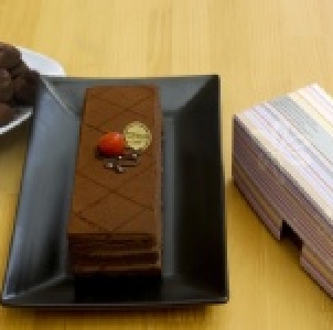 生巧克力蛋糕(酒釀黑櫻桃)